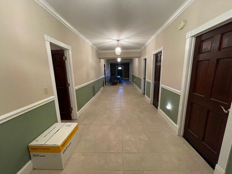 More Photos Of 1495 Remount Rd, North Charleston Office Residential For Sale