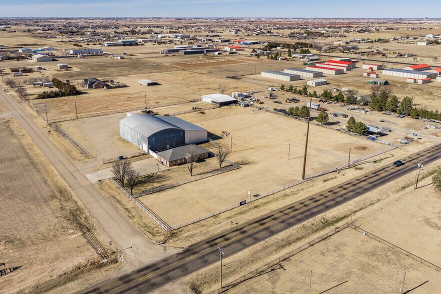 More Photos Of 11616 Tanglewood Rd, Amarillo Office For Sale