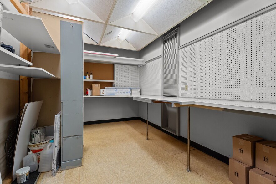 More Photos Of 401 N James St, Goldsboro Medical For Sale