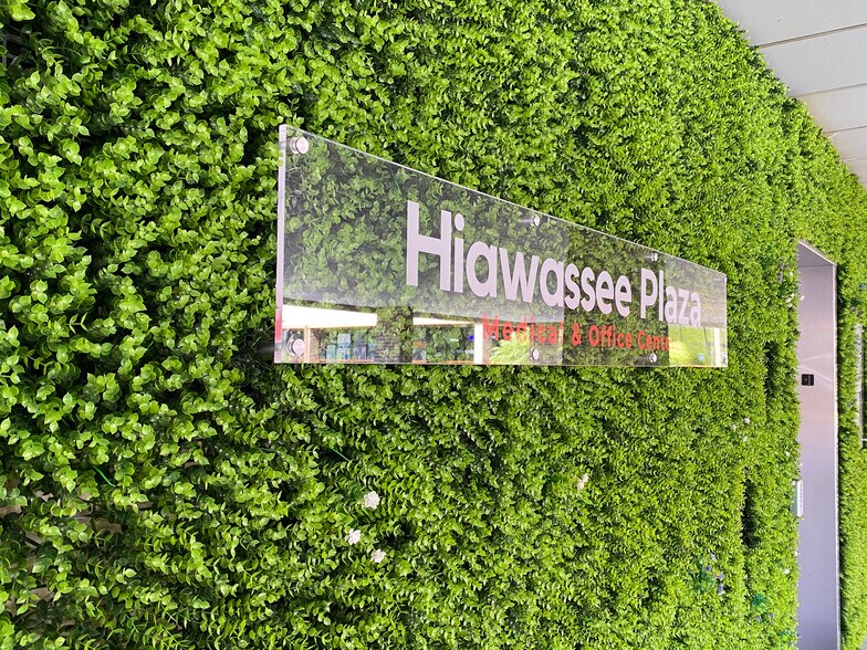 More Photos Of 6801-6925 W Colonial Dr, Orlando Unknown For Lease