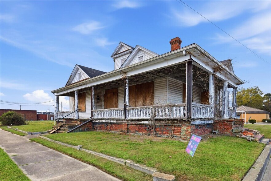 More Photos Of 107 E Vernon Ave, Kinston Healthcare For Sale