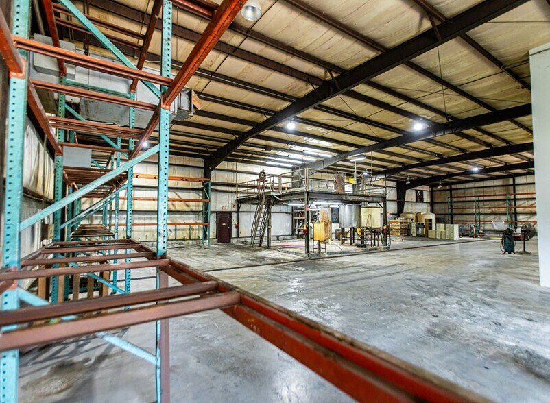 More Photos Of 1 Tenbrook Industrial Ct, Arnold Warehouse For Sale