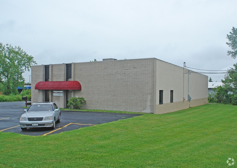 More Photos Of 2350 Brighton Henrietta Twnln Rd, Rochester Service For Lease