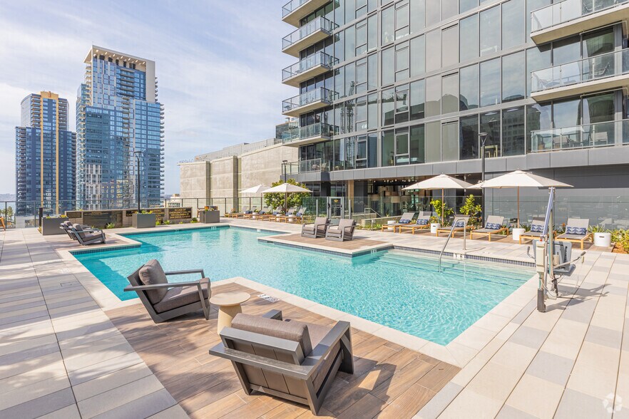 More Photos Of 1331 Columbia St, San Diego Apartments For Lease