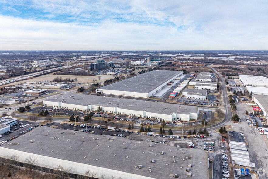 More Photos Of 2012 Corporate Ln, Naperville Manufacturing For Lease