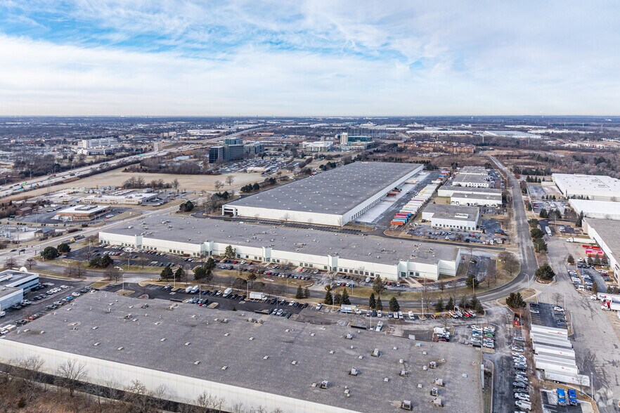 More Photos Of 2012 Corporate Ln, Naperville Manufacturing For Lease