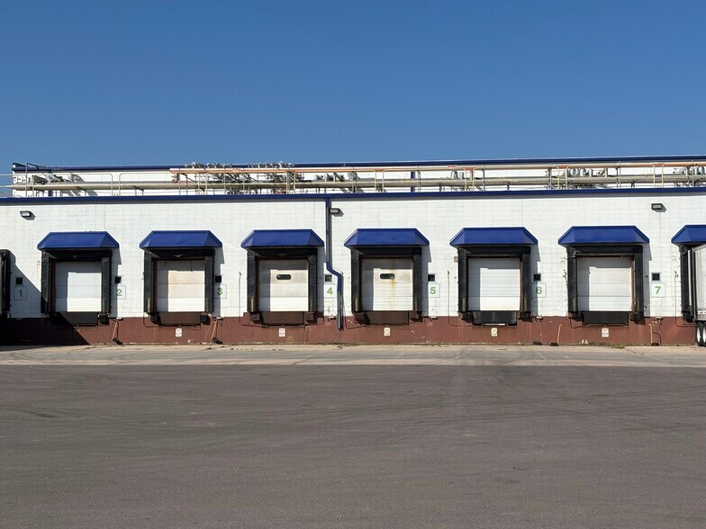 More Photos Of 2300 E Rice St, Sioux Falls Refrigeration Cold Storage For Lease