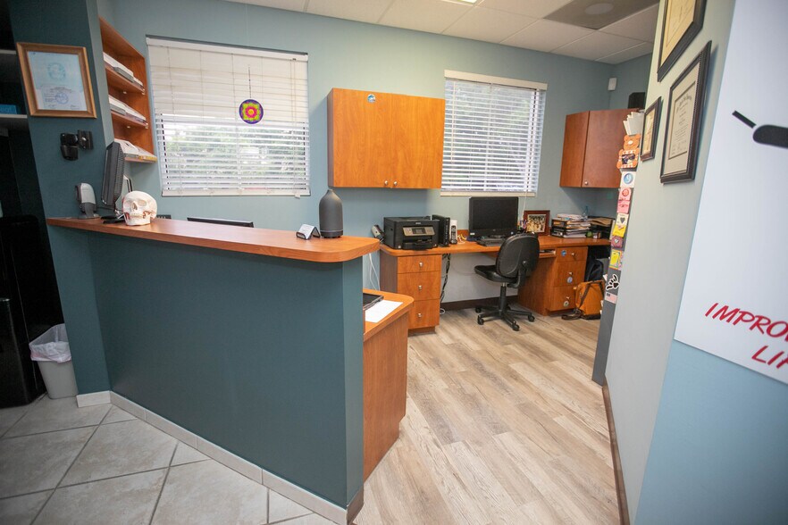 More Photos Of 20770-20776 W Dixie Hwy, Miami Medical For Sale