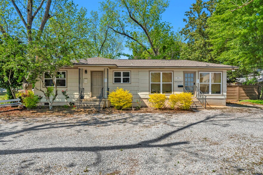 Primary Photo Of 1001 Randall Ave, Daphne Office Residential For Lease