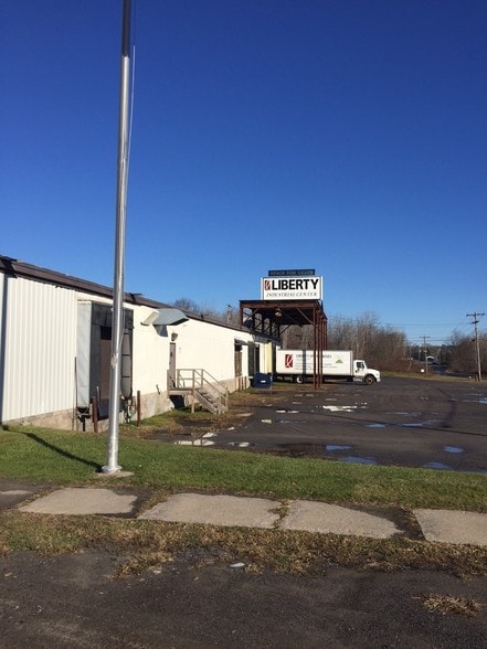 More Photos Of 44-49 Venner Rd, Amsterdam Manufacturing For Lease