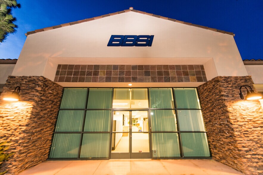 More Photos Of 815 Camarillo Springs Rd, Camarillo Office For Sale