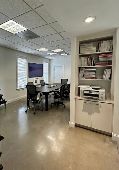 More Photos Of 3239 Henderson Blvd, Tampa Office For Lease