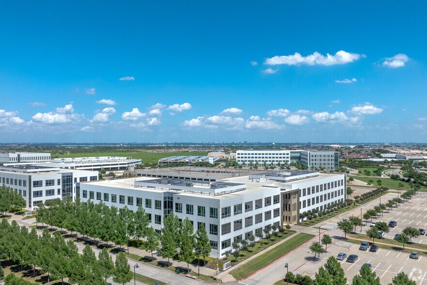 More Photos Of 8840 Cypress Waters Blvd, Coppell Office Residential For Lease