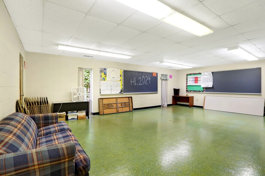 More Photos Of 1792 N Parkway, Memphis Religious Facility For Sale