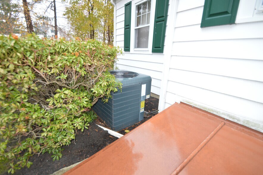 More Photos Of 441 County Road 513, Califon Office For Sale