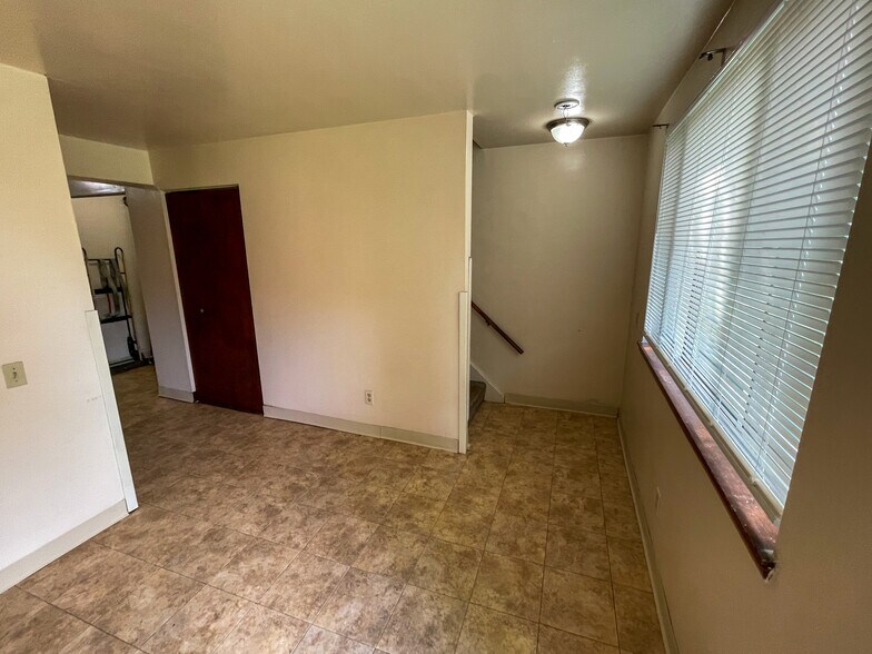 More Photos Of 6801 McKinley Ct, Clairton Apartments For Sale