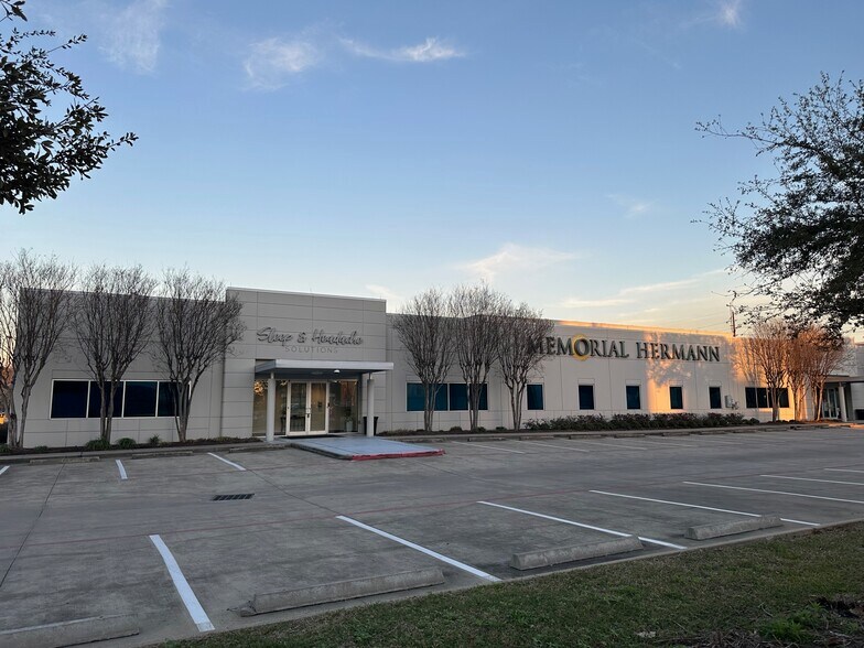 More Photos Of 13140 W FM 1960 Rd, Houston Hotel For Sale