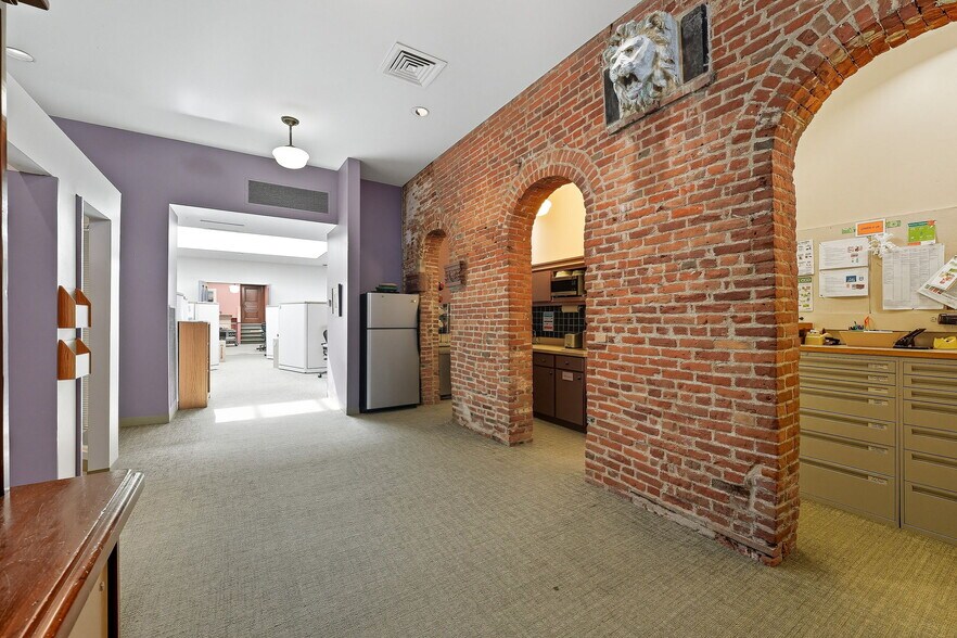 More Photos Of 1516-1518 Blake St, Denver Office For Sale