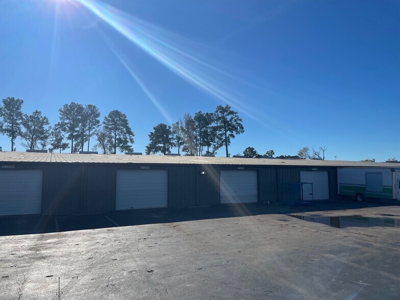 More Photos Of 16261 Hollister St, Houston Unknown For Lease