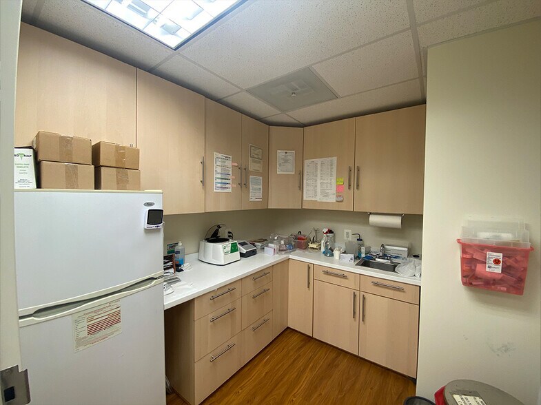 More Photos Of 79 West St, Annapolis Office For Sale