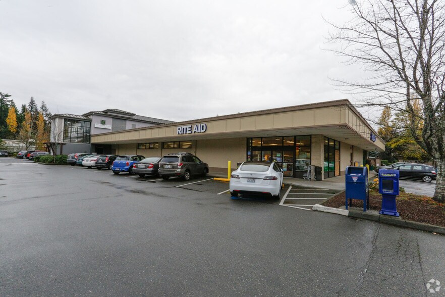 More Photos Of 8417-8435 SE 68th St S, Mercer Island Unknown For Lease
