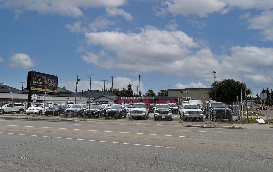 More Photos Of 16325 Stony Plain Rd NW, Edmonton Flex For Sale