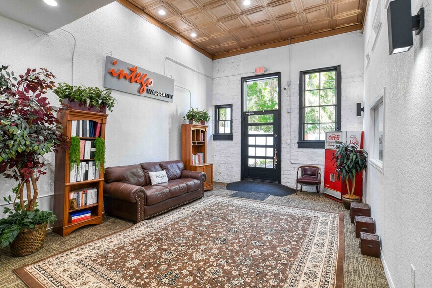 More Photos Of 621 St Johns Ave, Palatka Storefront For Sale