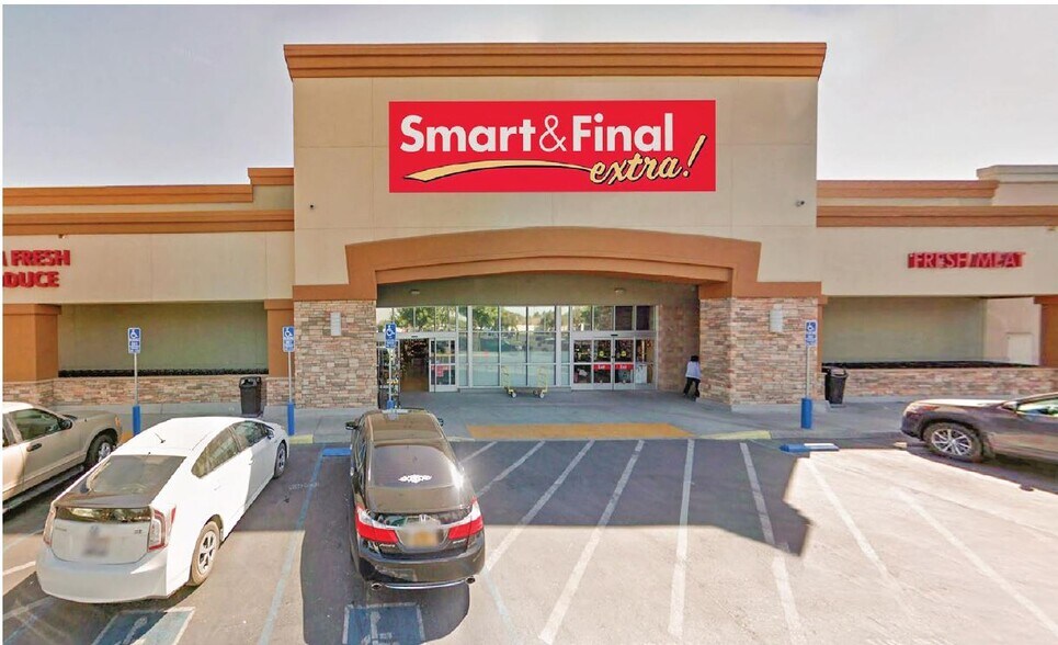 Primary Photo Of 3400-3540 S Mooney Blvd, Visalia Unknown For Lease