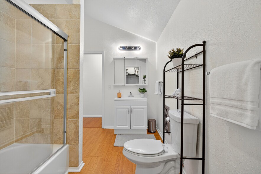 More Photos Of , Tujunga Multifamily For Sale