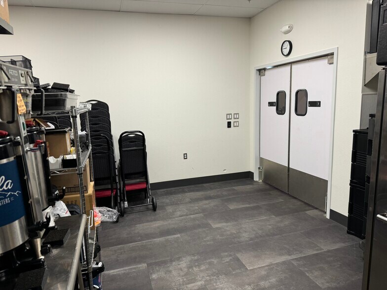 More Photos Of 1230 State St, Salem Restaurant For Sale