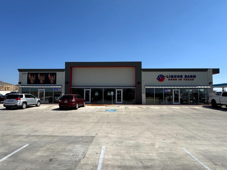 Primary Photo Of 4420 University Blvd, Round Rock Freestanding For Lease