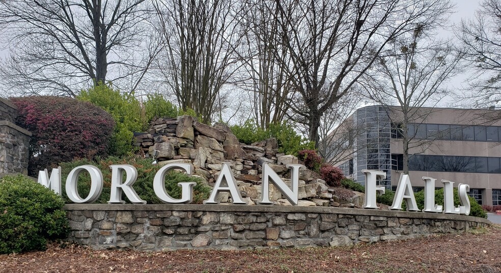 More Photos Of 7840 Roswell Rd, Sandy Springs Office For Sale
