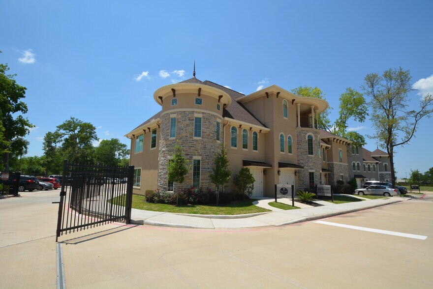 More Photos Of 6542 Greatwood Pky, Sugar Land Medical For Sale