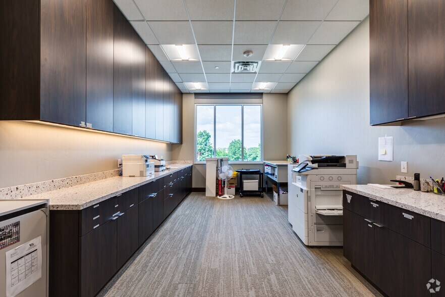 More Photos Of 500 NW 6th St, Oklahoma City Medical For Lease