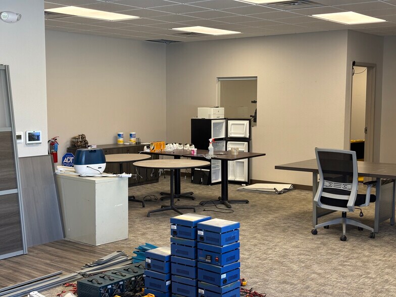 More Photos Of 7775 Gary Watson Pt, Colorado Springs Warehouse For Lease