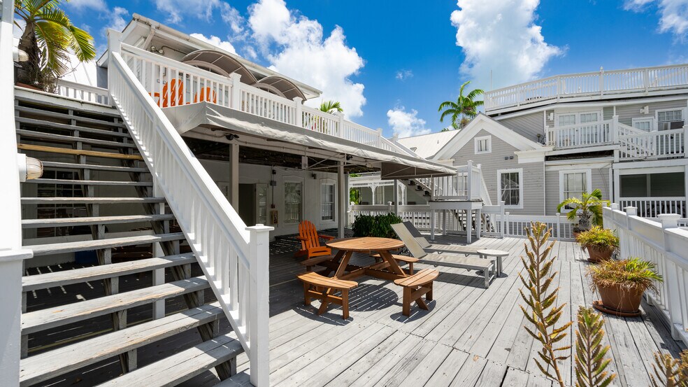More Photos Of 823 Fleming St, Key West Hotel For Sale