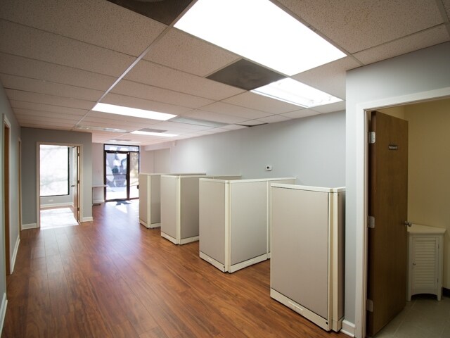 More Photos Of 4260 Westbrook Dr, Aurora Loft Creative Space For Lease