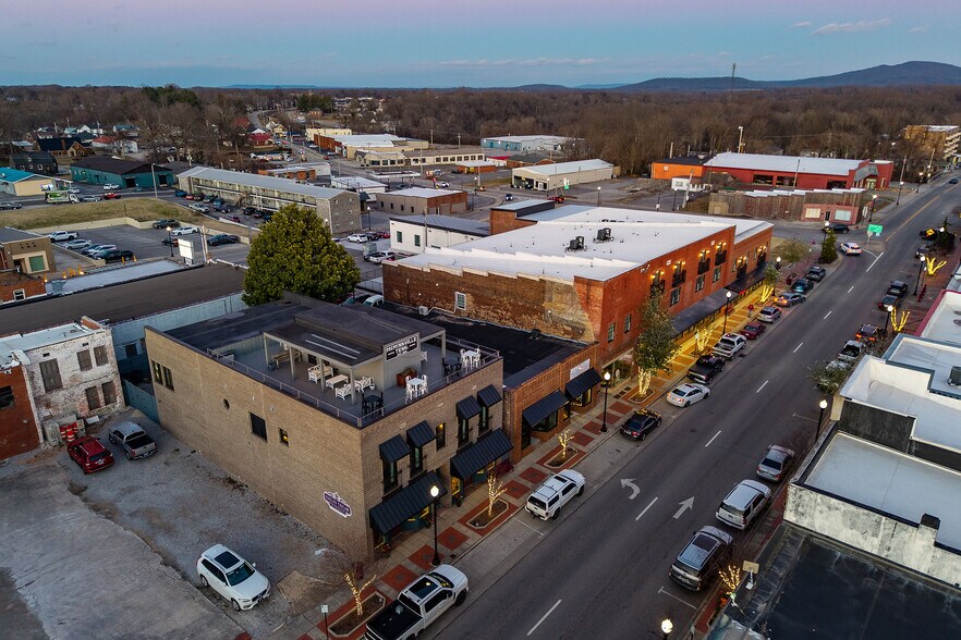 More Photos Of 207 E Main St, McMinnville General Retail For Sale