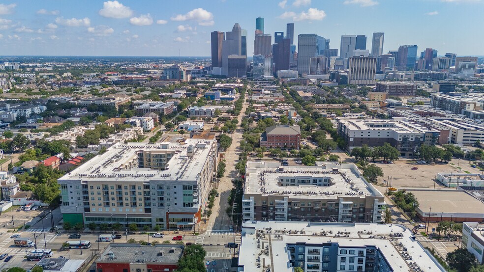More Photos Of 515 Elgin St, Houston Apartments For Lease