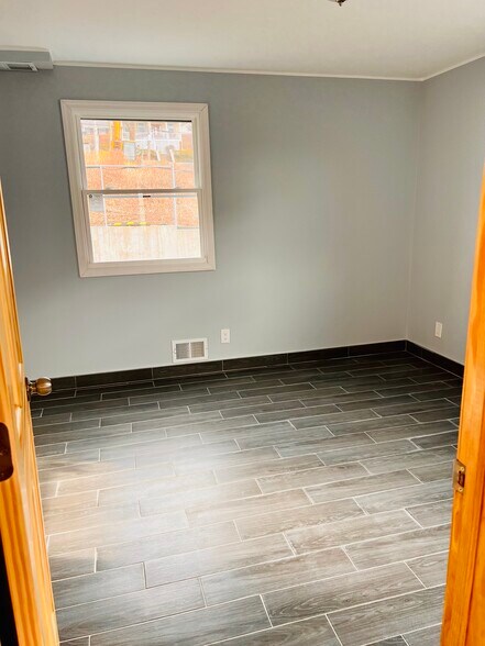 More Photos Of 1032-1036 Victory Blvd, Staten Island Medical For Lease