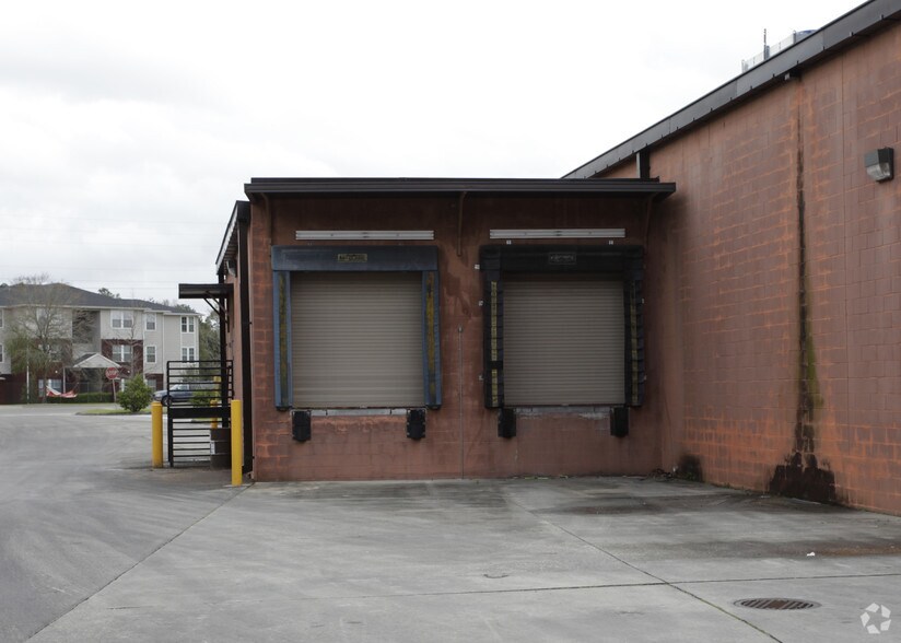 More Photos Of 2286-2308 SE Hawthorne Rd, Gainesville General Retail For Sale