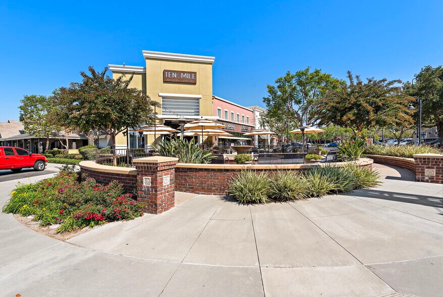 More Photos Of 25622 Crown Valley Pky, Ladera Ranch Unknown For Lease