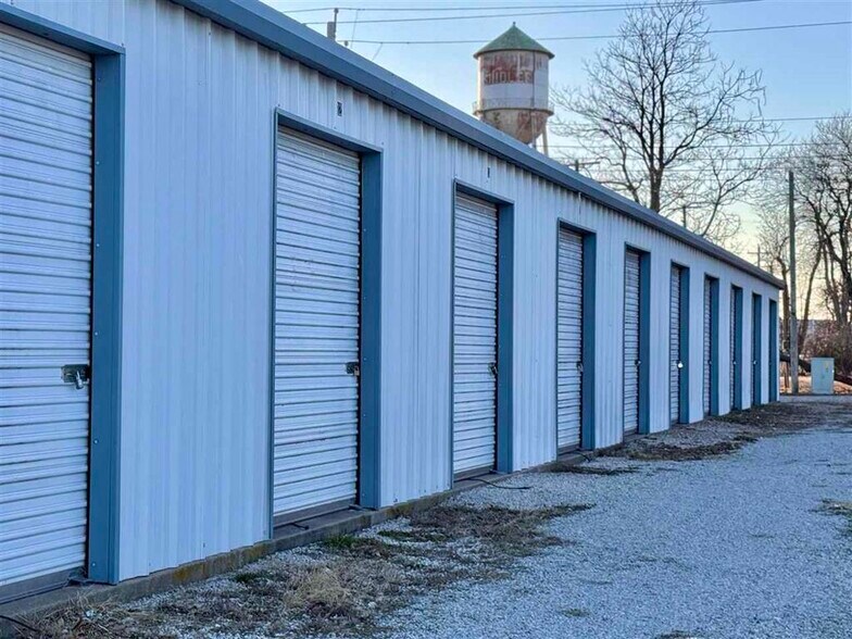 More Photos Of 133 S Cosden Ave, Shidler Self Storage For Sale