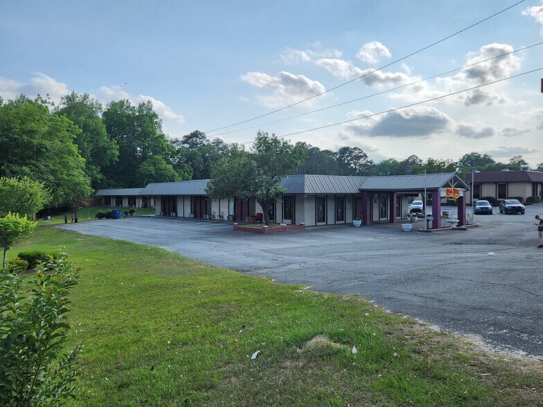 More Photos Of 1503 E 1st St, Vidalia Hotel For Sale