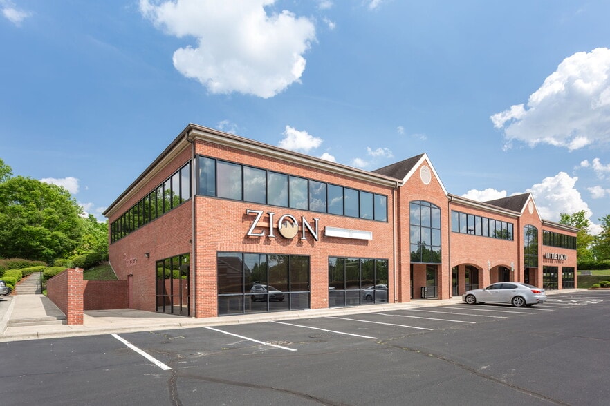 More Photos Of 4045 Premier Dr, High Point Office For Lease