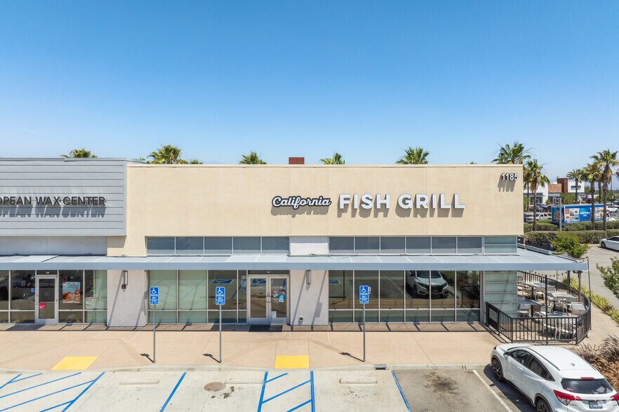 More Photos Of 1185 Renaissance Pky, Rialto Freestanding For Lease