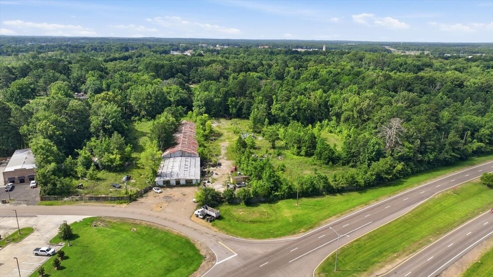 More Photos Of 654 Caseys Ln, Flowood Specialty For Sale