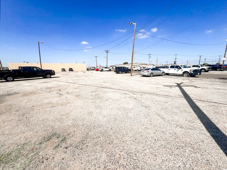 More Photos Of 3205 W Wall St, Midland Auto Dealership For Sale