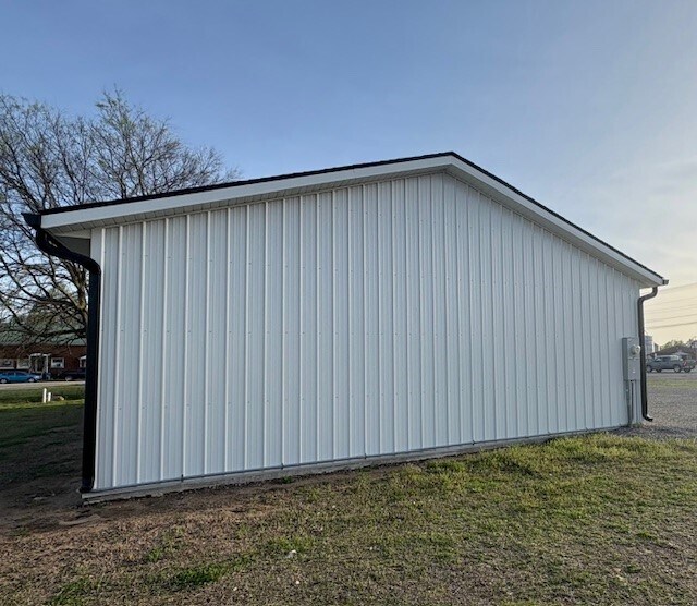 More Photos Of 409 N Martin St, East Prairie Self Storage For Sale