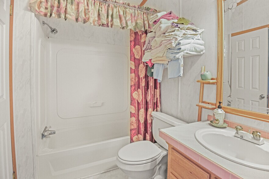 More Photos Of 33440 Highway 94, Yoder Apartments For Sale